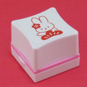 干支スタンプ 卯年 6 うさぎと松 年賀浸透印 印面サイズ 26 26mm はんこ イラスト 兎 元旦 新年 正月 かわいい 23年 令和5年 Nenga Usagi Eto 06 タイヨートマーヤフー店 通販 Yahoo ショッピング