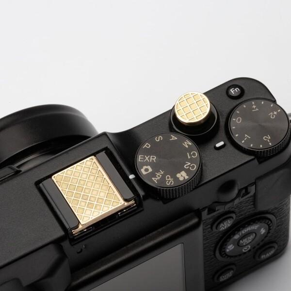 メタルホットシューカバー シャッターボタン 適用FUJIFILM X100VI X100V X-T4...