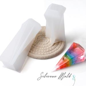 シリコンモールド ピラミッド オルゴナイト 三角錐 UVレジン レジン