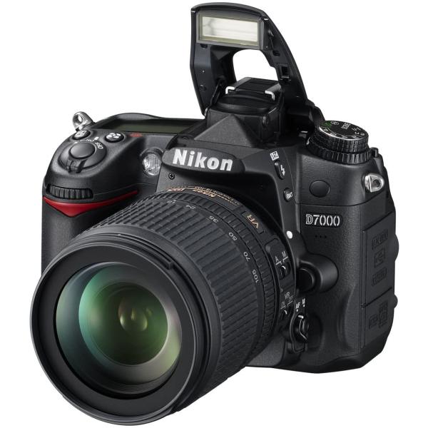 ニコン Nikon D7000 18-105VR キット デジタル一眼レフカメラ 中古