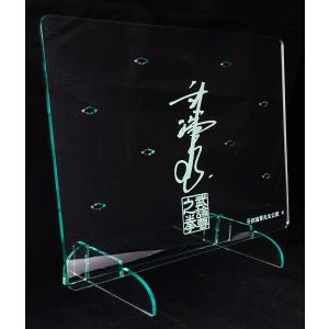 ピンバッジ8個用ディスプレイ ver.ブラック（アクリル 高級感 観賞用