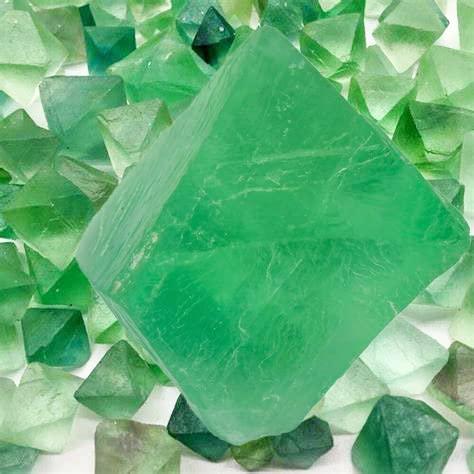 SCIENCE 鉱物標本 天才の石「八面体蛍石 約24mm(一辺) グリーン フローライト Fluo...