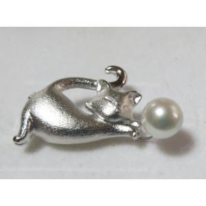銀猫 ネコ パール6mm ブローチ 伊勢志摩産 アコヤ本真珠 ギフト