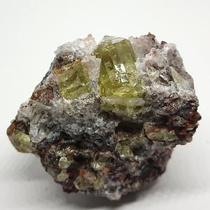 イエローアパタイト　母岩付き原石　メキシコ産　約110g Q5109｜tamichi