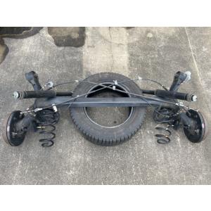 トヨタ（TOYOTA） アクア NHP10 リアアクスルビーム S 42110-52332 209