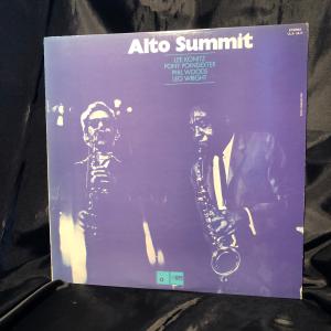 Lee Konitz ・ Pony Poindexter ・Phil Woods ・Leo Wright / Alto Summit　LP　MPS Records・TEICHIKU