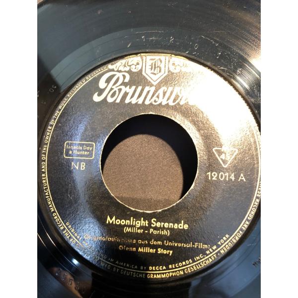 Glenn Miller And His Orchestra /  Moonlight Serena...