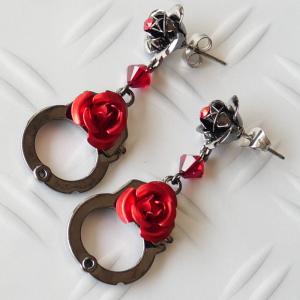 ヤマチャン　ほぼ新品　スワロフスキーSwarovski Niceピアス 羽 SWAROVSKI スワロフスキー Swarovski フェザー 羽根 NICE