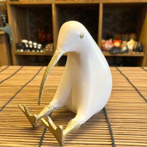 木彫り　オブジェ　特大　鳥　オウム　ヨウム　鳥類 木彫りオウム／オウム オブジェ／スタンド型／南国鳥 【高さ