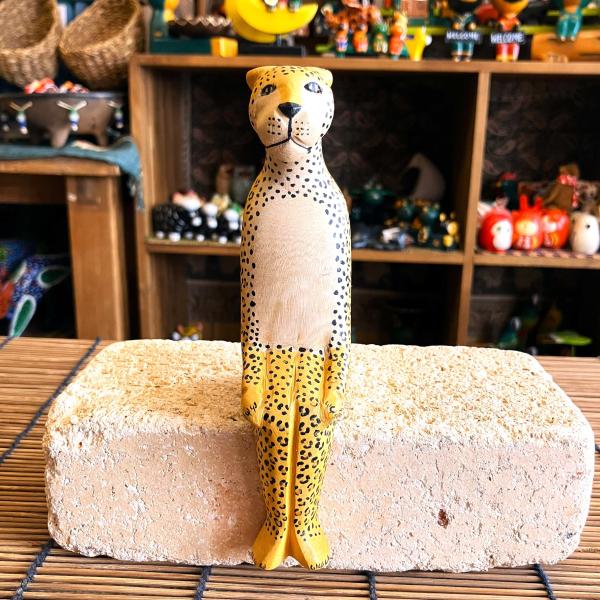 ヒョウ 腰掛 オブジェ 木彫り ケニア製 アニマル 置物 インテリア アフリカ 座りオブジェ