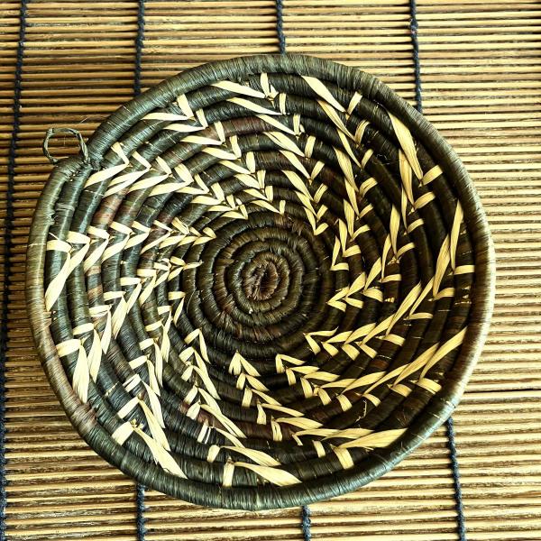 トレイ バスケット 小物入れ 円形 グリーン ミニサイズ アフリカ ウガンダ 手作り 小さめ ラフィ...