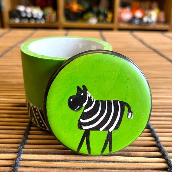 シマウマ 小物入れ ソープストーン ＢＯＸ グリーン 円形 ラウンドＢＯＸ ケニア 小物入れ インテ...