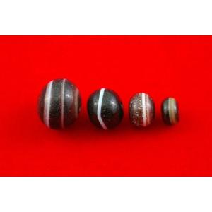 西蔵高級至純風化龍眼天珠 チベットジービーズ・西蔵天珠 至純天珠 風化龍眼天珠(台付)