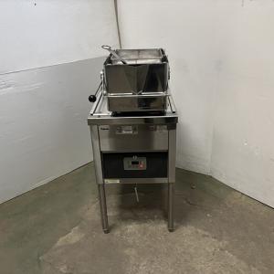 【業界最長1年保証】【中古】電気フライヤー フジマック FEFS186D 幅450×奥行670×高さ800 三相200V 【送料別途見積】【業務用】【川口厨房機器専門館在庫】