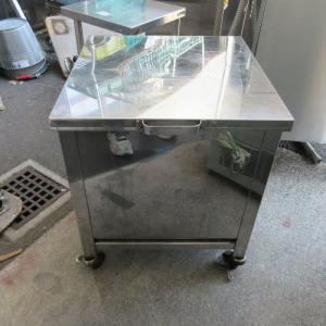 米穀貯蔵缶5俵缶 米 玄米 穀物 保管庫 貯蔵 5俵 300kg 川辺製作所 送料