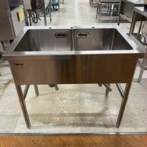 中古品 作業台付き二槽シンクお売りします。 得値厨房 - 2槽シンク