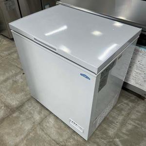 2021年 テンポス冷凍ストッカー 190L テンポスオリジナル TBCF-190-RH 【テンポスオリジナル】 冷凍