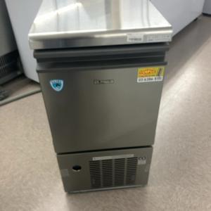 業界最長1年保証】【中古】製氷機 25kg 大和冷機 DRI-25LMF 幅395×奥行