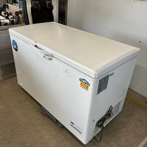 冷凍ストッカー 55L テンポスバスターズ TBCF-60‐RH リユース品