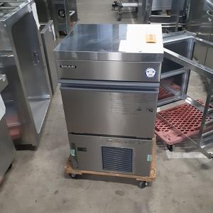 中古製氷機35kgタイプキューブアイスの通販ならテンポスドットコム