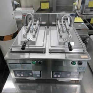 中古】2020年製 マルゼン 卓上 餃子 焼き器 ギョーザ グリラー 中古】 A07115 ガス餃子焼き機 卓上型 マルゼン MGZ-066W 2020年製 LP