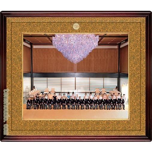 叙勲・褒章記念　写真額　半切  マホガニー材　木地色　