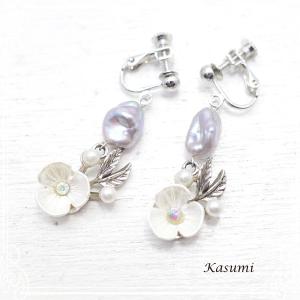 淡水パールと花のモチーフのイヤリング Kasumi〜かすみ〜 アクセサリー 作家 ハンドメイド｜tesorocoltd