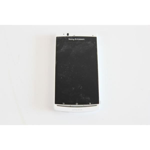 au スマートフォン IS11S by Sony Ericsson ホワイト 白ロム　【中古品】