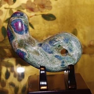 theory xyz ルチルクォーツ 置物 母岩(結晶)入り ゴールドルチル 原石