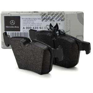 ベンツ 純正ブレーキパッド　Cクラス　W205　ワゴン リア用　C180/C200/C200 4MA...