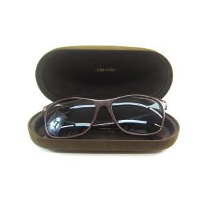 トムフォード サングラス TF9352 ユニセックス ブラック TOM FORD 【中古】 【アパレル・小物】 中古・古着通販】TOM FORD (トムフォード) サングラス ブラック サイズ