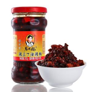 老干媽 辣三丁油辣椒　三種具入りラー油　激辛　中華食材　四川ラー油