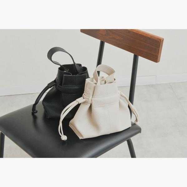 フェイクレザー ミニ巾着 ショルダーバッグ コンパクト ホワイト ベージュ アイボリー 白 スマホケ...