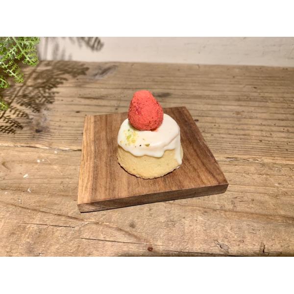 ビスキュブ　苺ショートケーキ