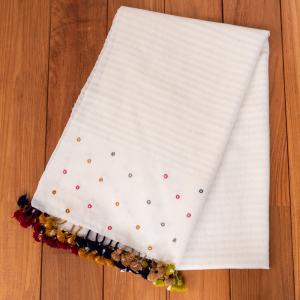送料無料 ショール ストール マフラー ブランケット (1点もの)ブジョーディ村の手織りショール カッチ 刺繍｜tirakita-shop