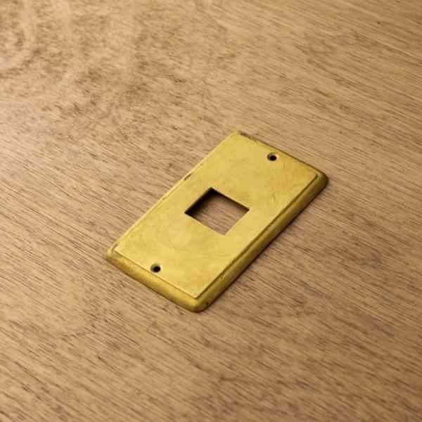 DUVE SP115HP　真鍮製 スイッチプレート  一つ穴  金 (コンセントカバー金物 ブラス ...