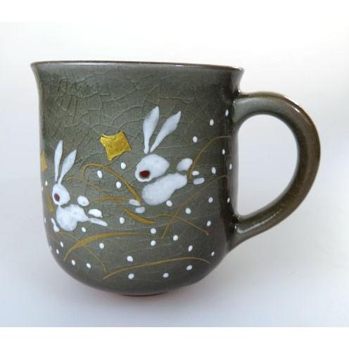 九谷焼　跳ねうさぎ柄マグカップ（黒）　ギフト/プレゼント/敬老の日/記念品/母の日