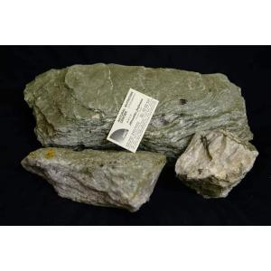 バドガシュタイン鉱石（約900g）放射線量約24.6μSv : ケィディー