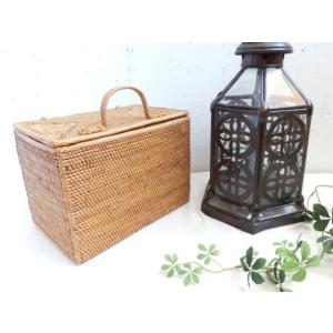 14×20cm アタ製♪持ち手付バスケット＆おまけ／自然素材 アジアン雑貨 アジアン雑貨 アタ製大きなフタ付きボックス型バスケット Lタイプ