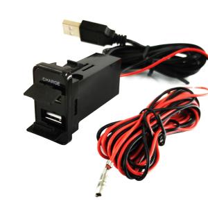 スズキ用 純正スイッチホール用 USBポート 充電/オーディオ中継可 車載用 増設USBポート スマホ充電器 約41mm×22mm
