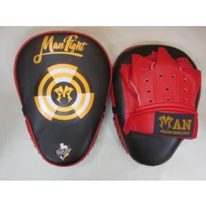 在庫調整セール　MAN FIGHT　パンチングミット　カーブ型　 黒/赤　 本革製　左右1組　＊ミット打ちの定番品　大手メーカー人気モデル｜tokyo-muaythai