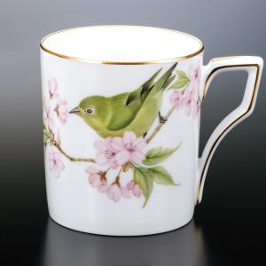 大倉陶園 金彩 手描き 磁器 マグカップ 「 カワセミ と あやめ