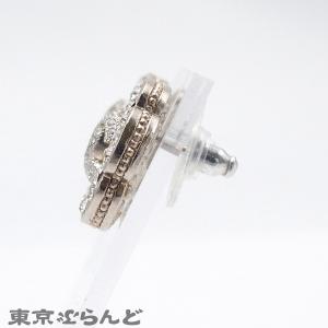 シャネル CHANEL ピアス シルバー メタ...の詳細画像1