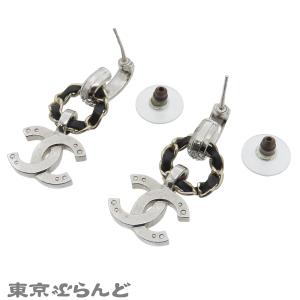 シャネル CHANEL ピアス シルバーxゴー...の詳細画像2