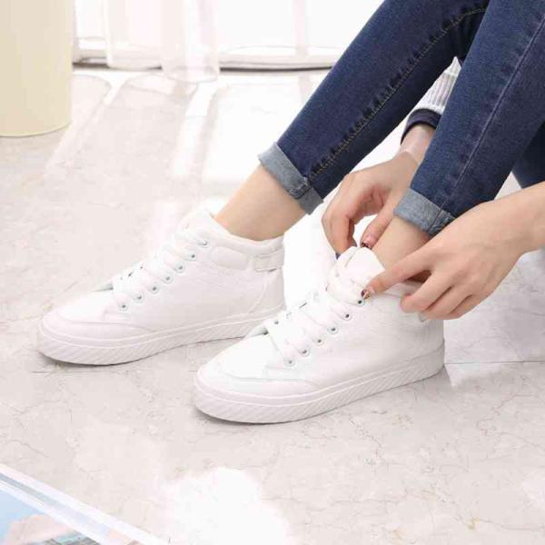 スニーカー レディース シンプル 歩きやすい 人気 ブランド 冬 50代 厚底 軽い 黒 おしゃれ ...