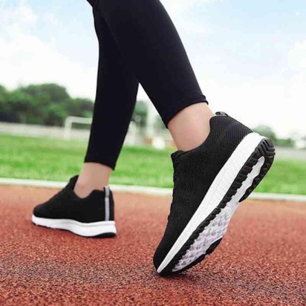 スニーカー レディース シンプル 歩きやすい おしゃれ 30代 人気 黒 冬 安い きれいめ ブラン...