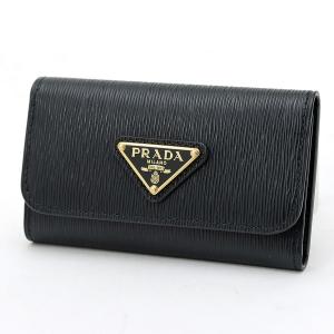 BOTTEGA VENETA（ボッテガ・ヴェネタ） イントレチャート ジップ