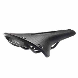 ブルックス（BROOKS） 最大4000円クーポン配布 防水モデル/穴あき