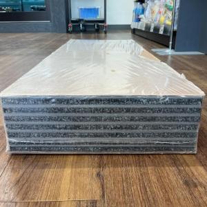 【長期保管品、大特価】タイルカーペットT894...の詳細画像1