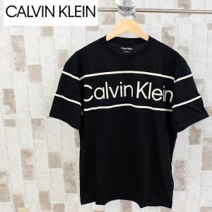 Calvin Klein カルバンクライン CK リラックスフィット トラベリングロゴTシャツ TRAVELING LOGO TEE - RELAXED FIT｜topism